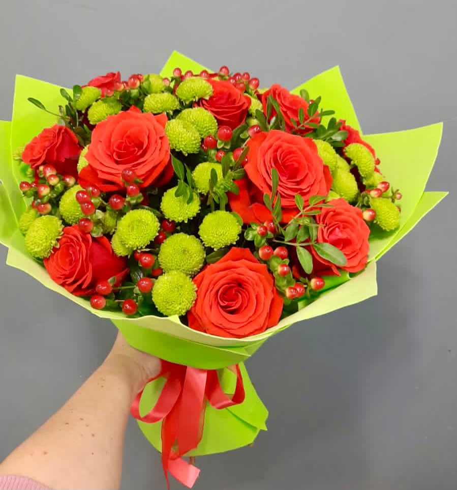 Букет цветов из: Хризантемы и Розы в Сергаче