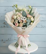 Букет цветов из:  Розы и Лизиантусы в Сергаче