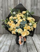 Букет цветов из:  Розы и Лизиантусы в Сергаче