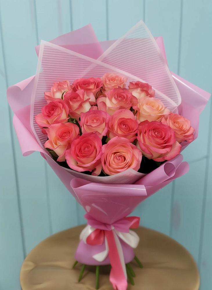 Букет 15 Розовых роз Равель в Сергаче