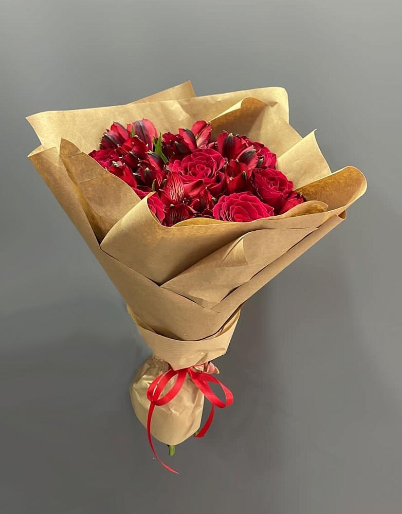 Букет цветов из: Альстромерии и Розы в Сергаче