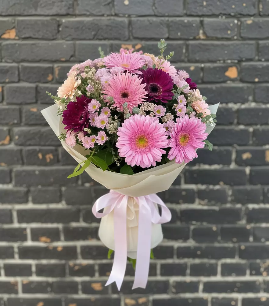 Букет цветов из: Герберы и Хризантемы в Сергаче