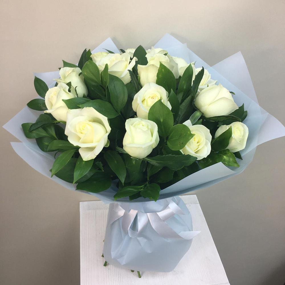 Букет 15 Белых роз Проуд в Сергаче