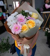 Букет цветов из:  Герберы, Розы и Хризантемы в Сергаче