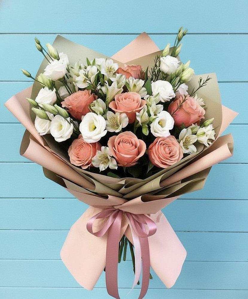 Букет цветов из: Розы, Альстромерии и Лизиантусы в Сергаче