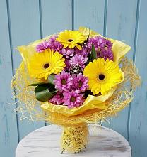Букет цветов из:  Хризантемы и Герберы #REPLACE_PRED# Сергаче