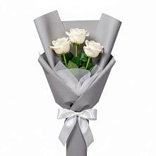 Букет 3 белые розы в Сергаче