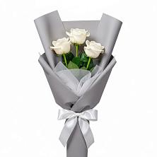 Букет 3 белые розы в Сергаче