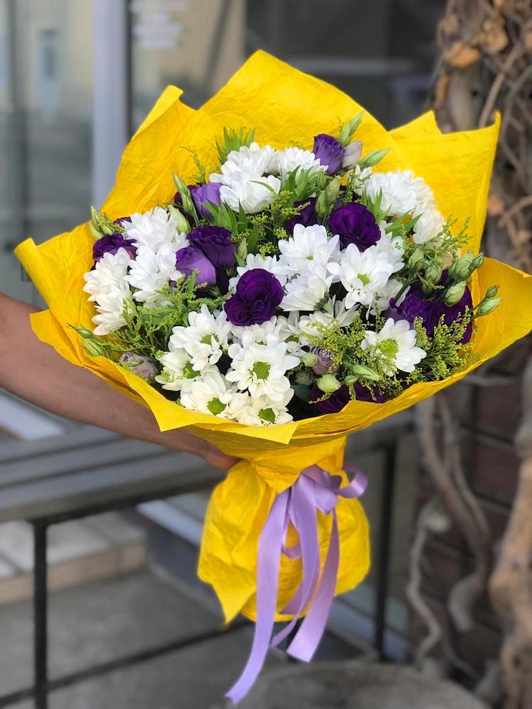 Букет цветов из: Ирисы, Хризантемы и Ромашки в Сергаче
