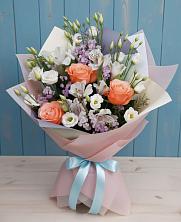 Букет цветов из:  Лизиантусы, Розы, Альстромерии и Гипсофила в Сергаче