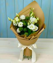 Букет цветов из:  Хризантемы и Лизиантусы в Сергаче