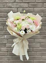 Букет цветов из:  Гвоздики, Розы, Лизиантусы и Хризантемы в Сергаче