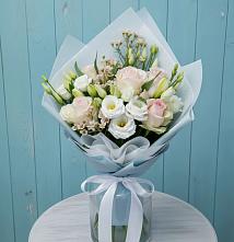 Букет цветов из:  Розы и Лизиантусы в Сергаче