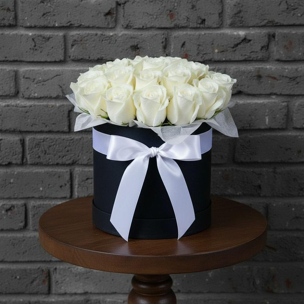 Цветочная композиция из Розы в шляпной коробке в Сергаче