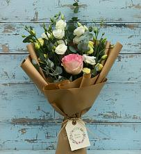 Букет цветов из:  Розы и Лизиантусы в Сергаче