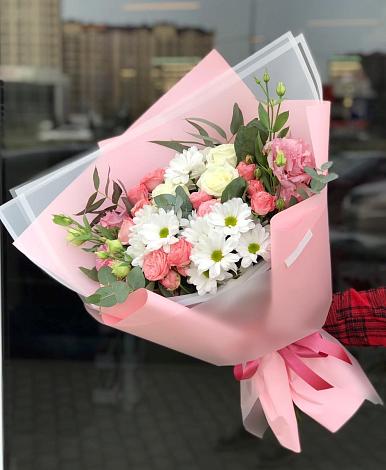 Букет цветов из: Розы, Лизиантусы и Хризантемы в Сергаче