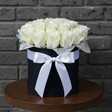 Цветочная композиция из Розы в шляпной коробке #REPLACE_PRED# Сергаче